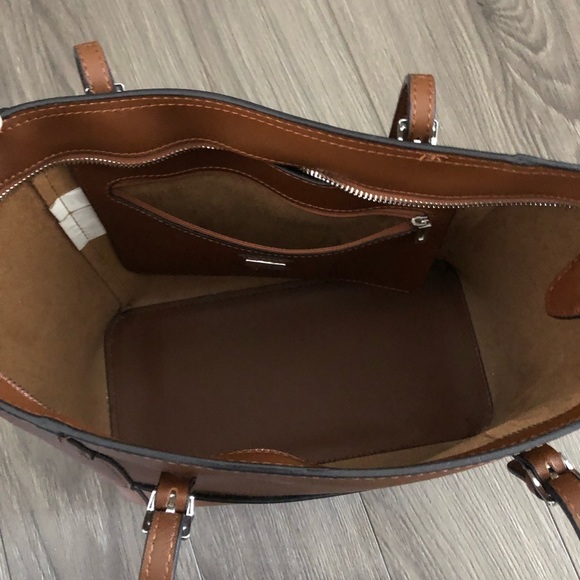 Guess Purse - Picture 2 of 2